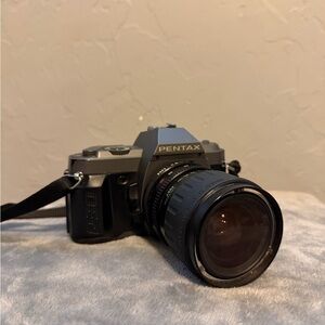 UNTESTED/PARTS ONLY Pentax P30t Gray Camera